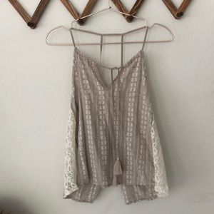 Backless lace detailed tank